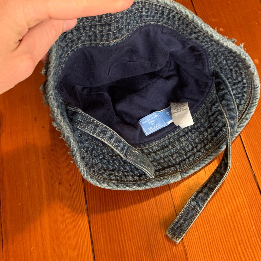 Denim baby Bucket Hat 6-12mo w Velcro chin strap - Picture 2 of 6